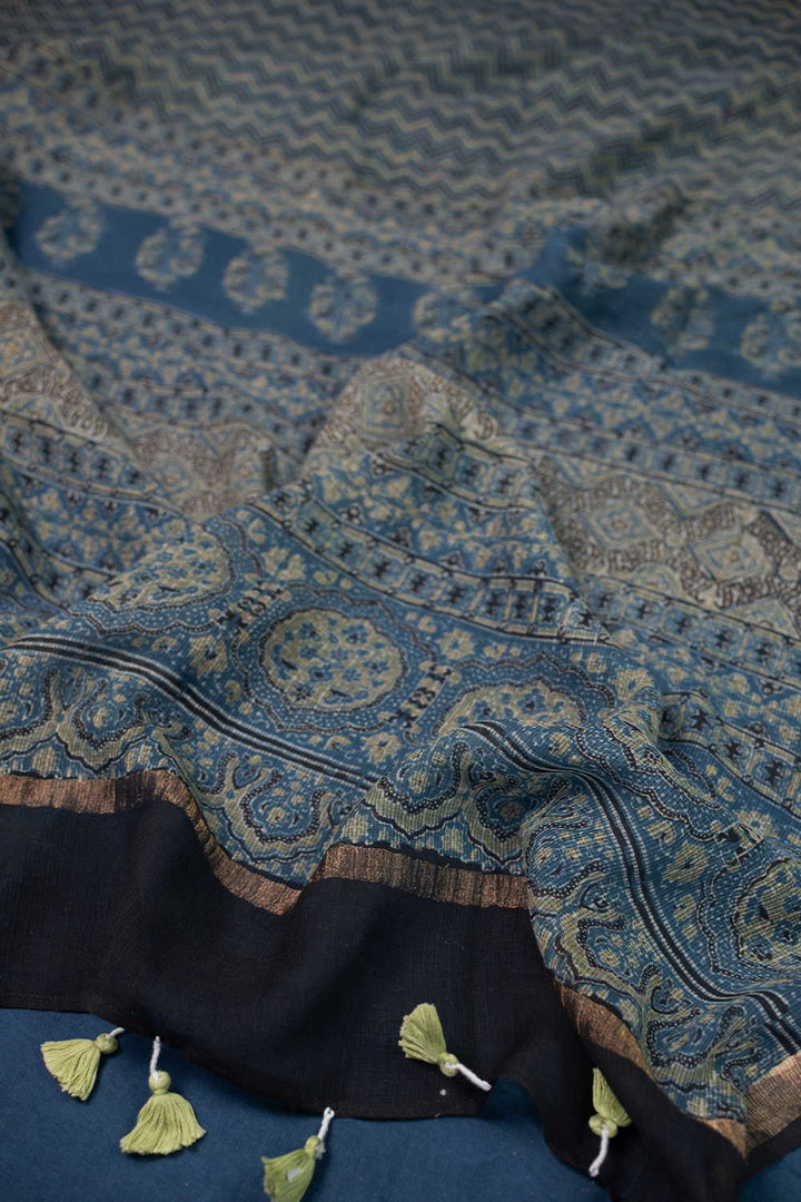 Sarees - Matkatus