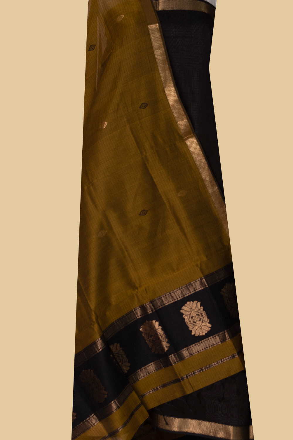 26 Piece Suits - Matkatus 