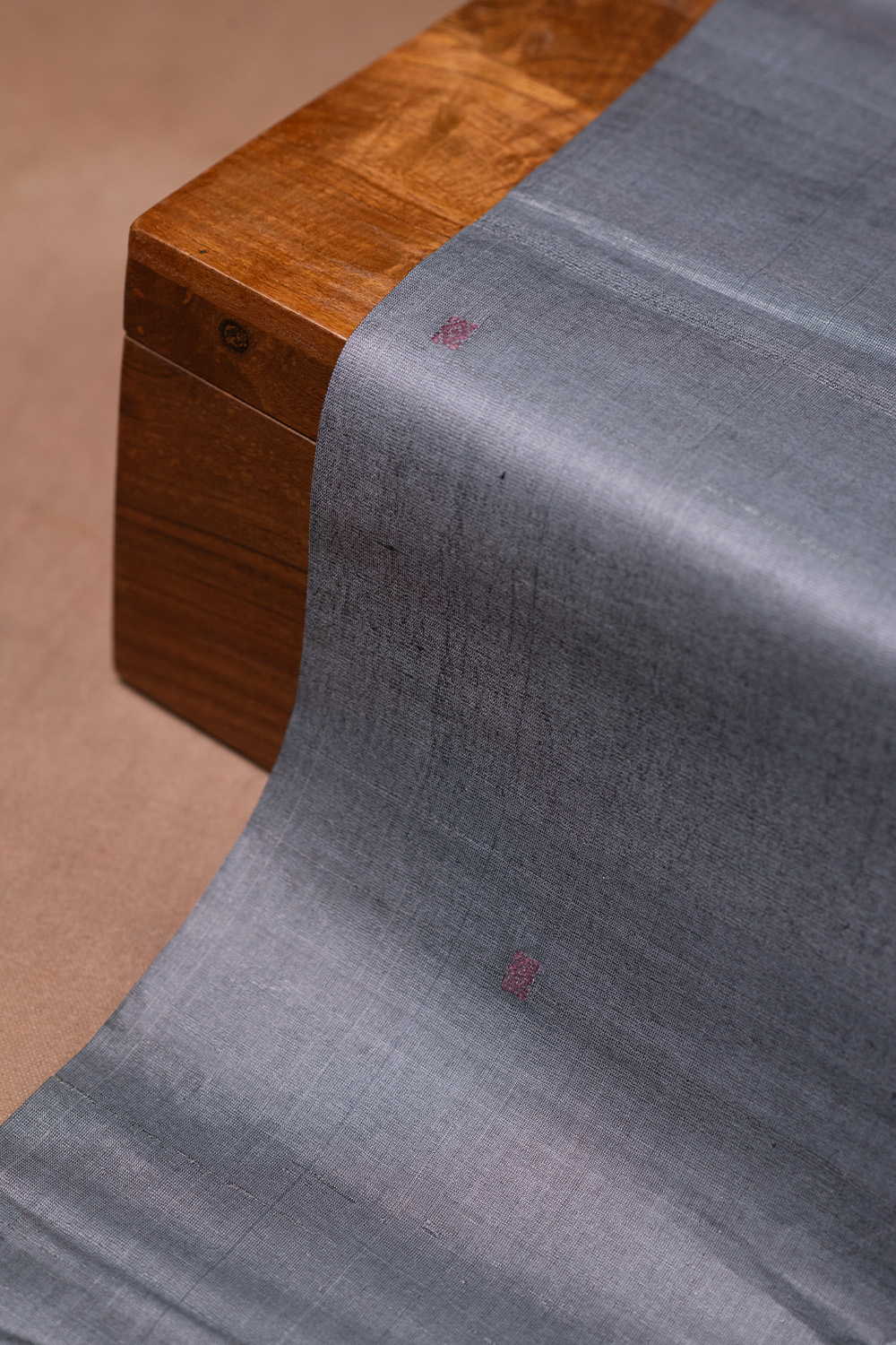 Silk Fabrics - Matkatus