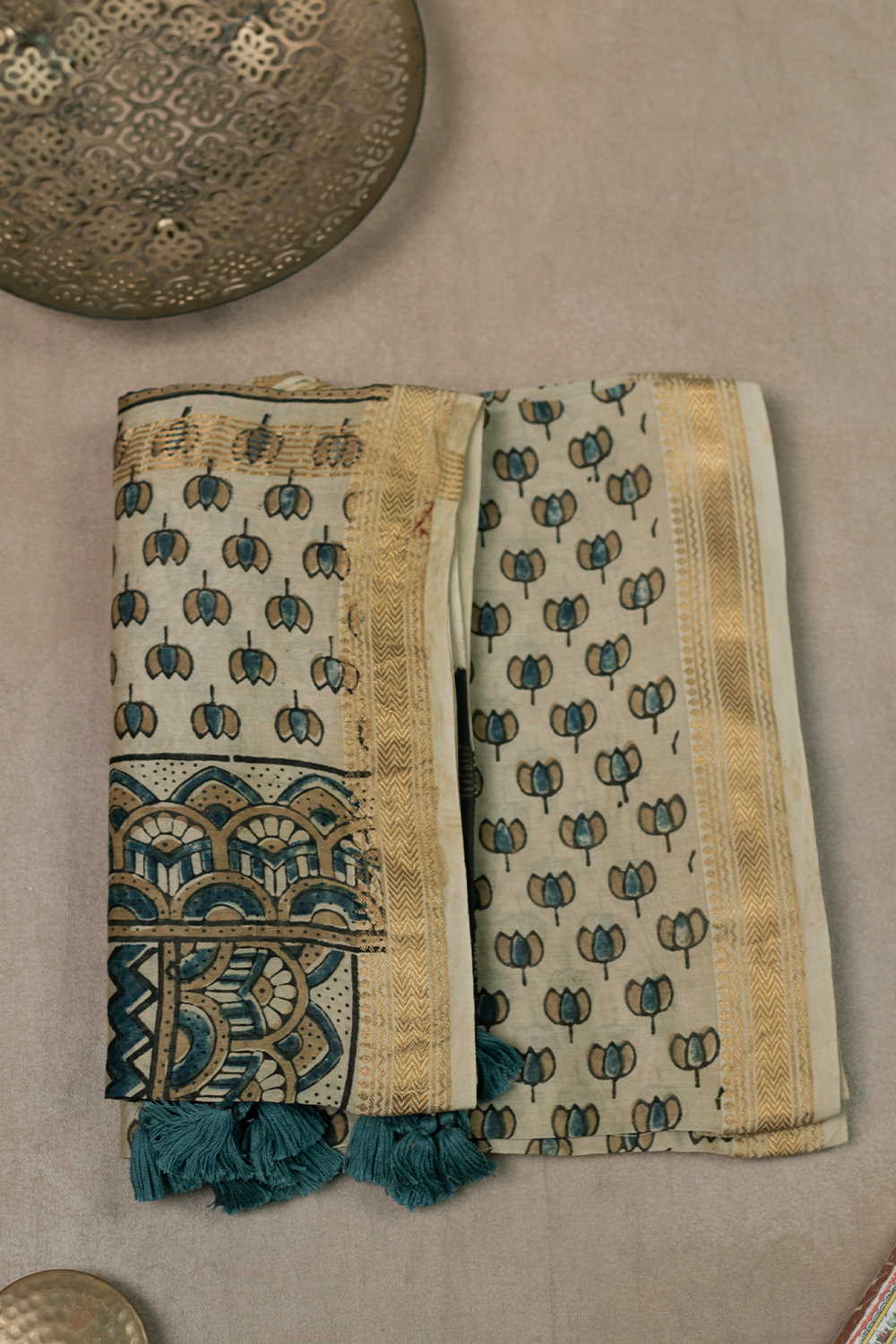 Ajrak Suits-Matkatus 