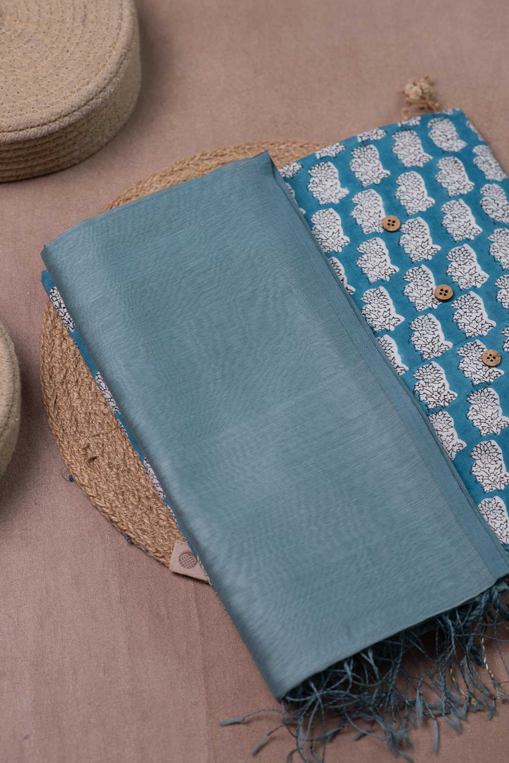 Unstitched Suits - Matkatus