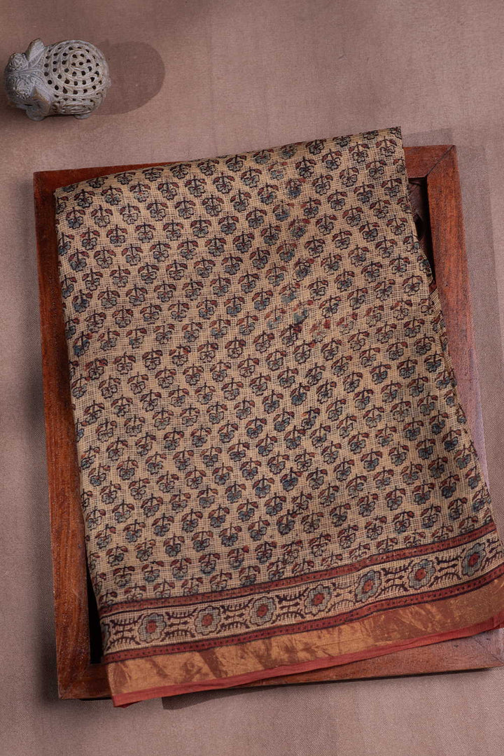 Sarees - Matkatus