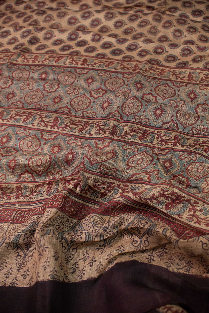 Sarees - Matkatus