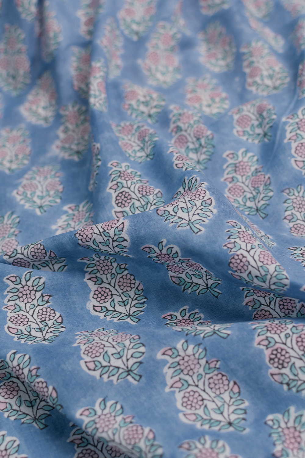 Hand block printed Sanganeri cotton fabric with floral motifs - Matkatus 