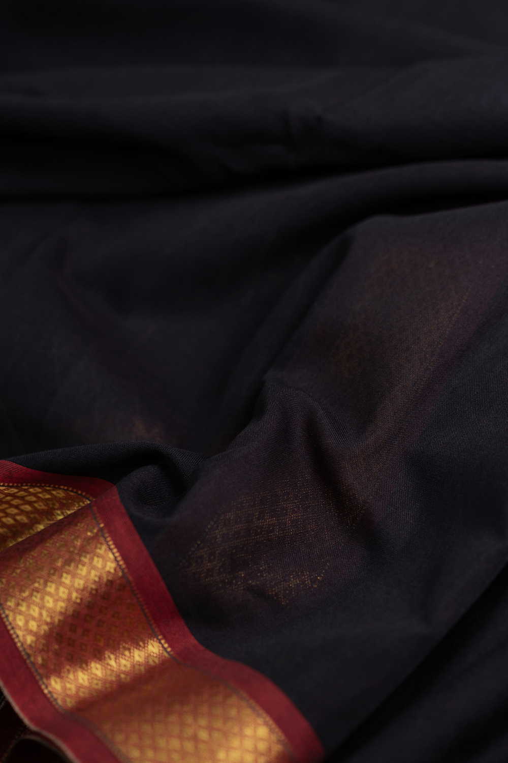 Border Fabrics - Matkatus 