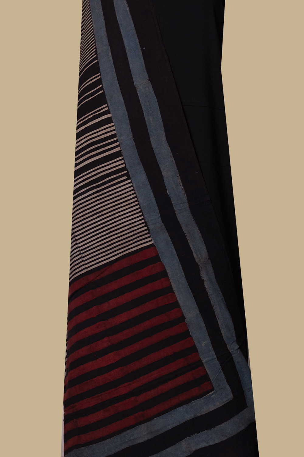 Unstitched Suits - Matkatus 