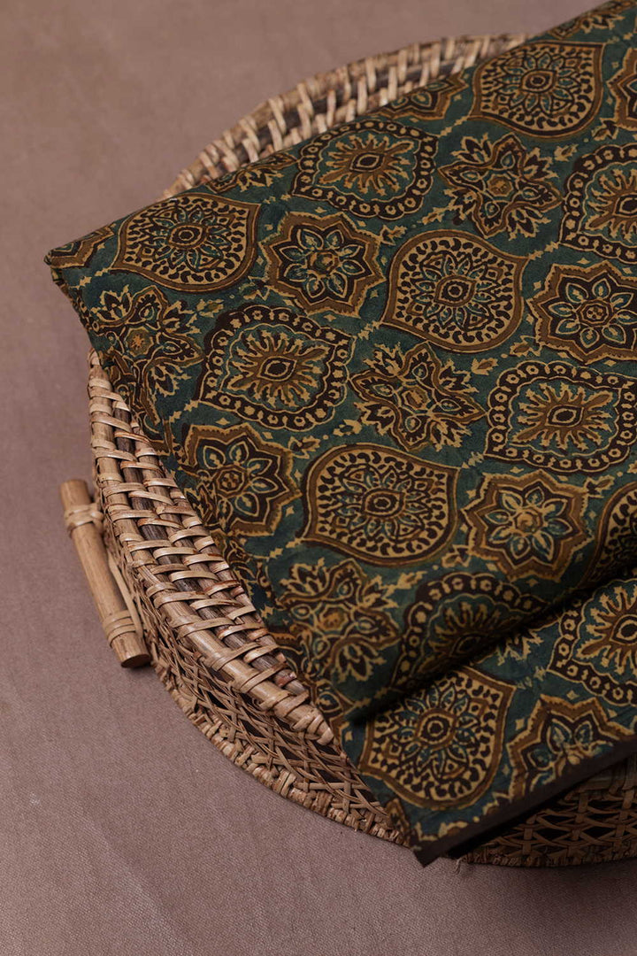 Block Printed Fabric - Matkatus 