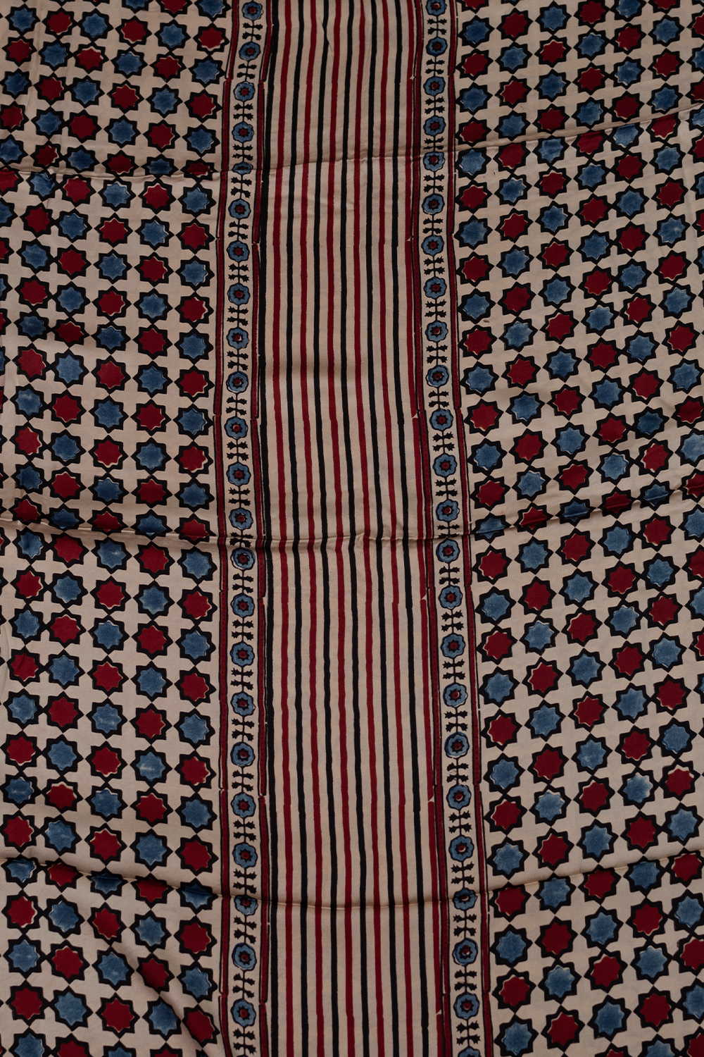 Ajrak Suits - Matkatus