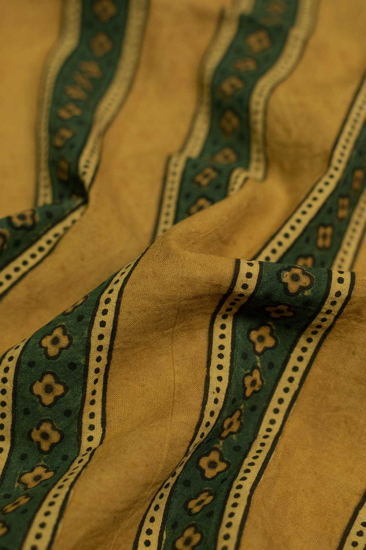 Ajrak Fabric - Matkatus 