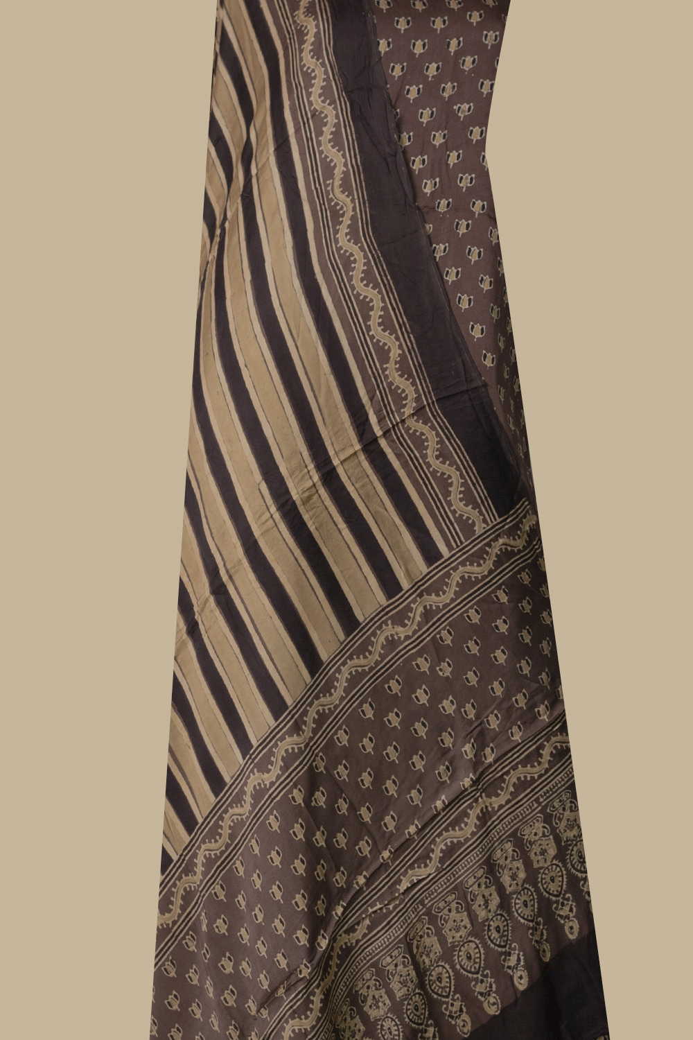 Unstitched Suits - Matkatus 