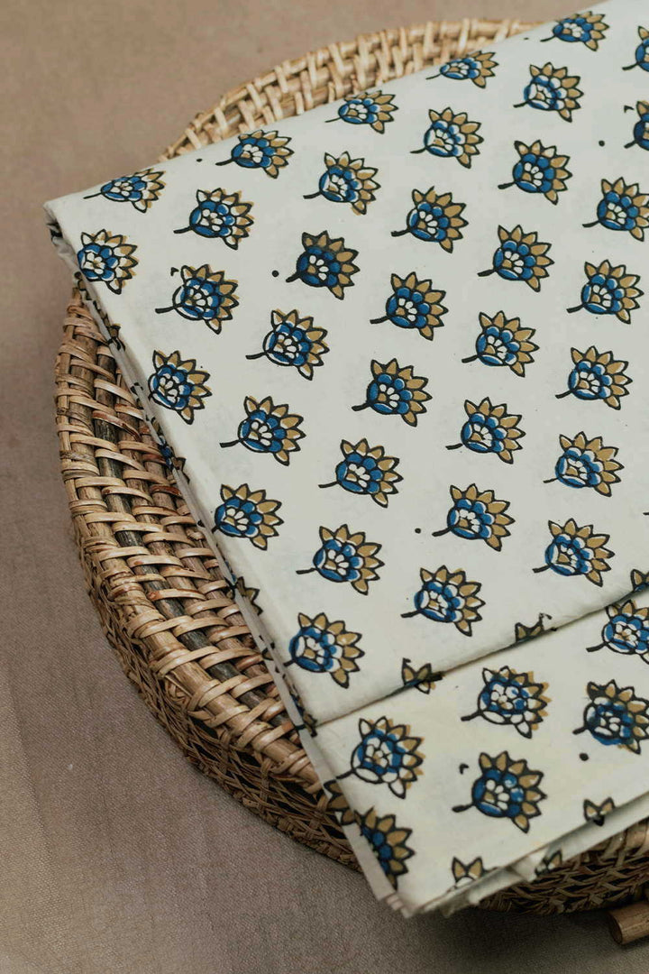 Ajrak Fabric - Matkatus 
