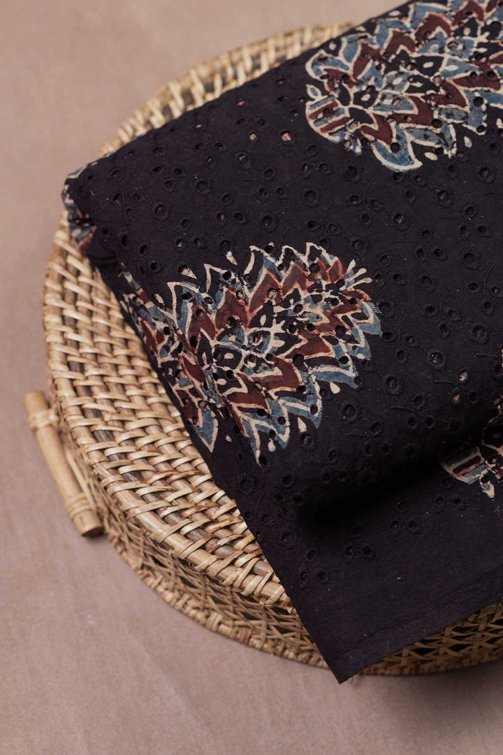 Ajrak Fabric - Matkatus