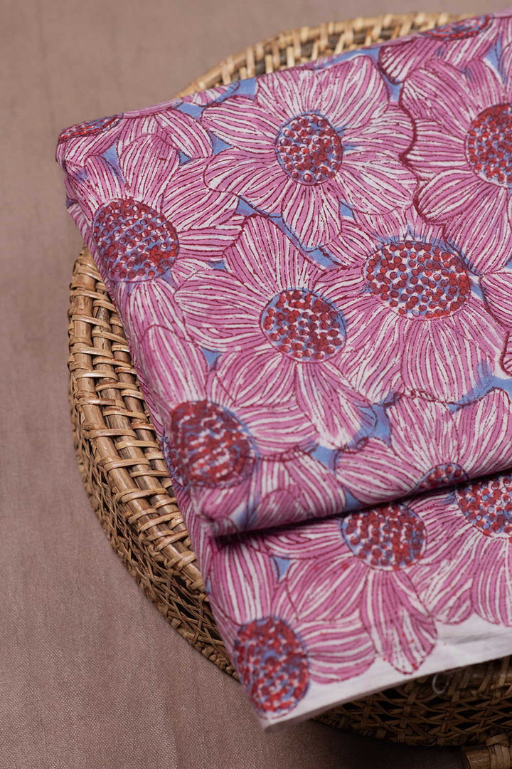 Cotton fabric-Matkatus 