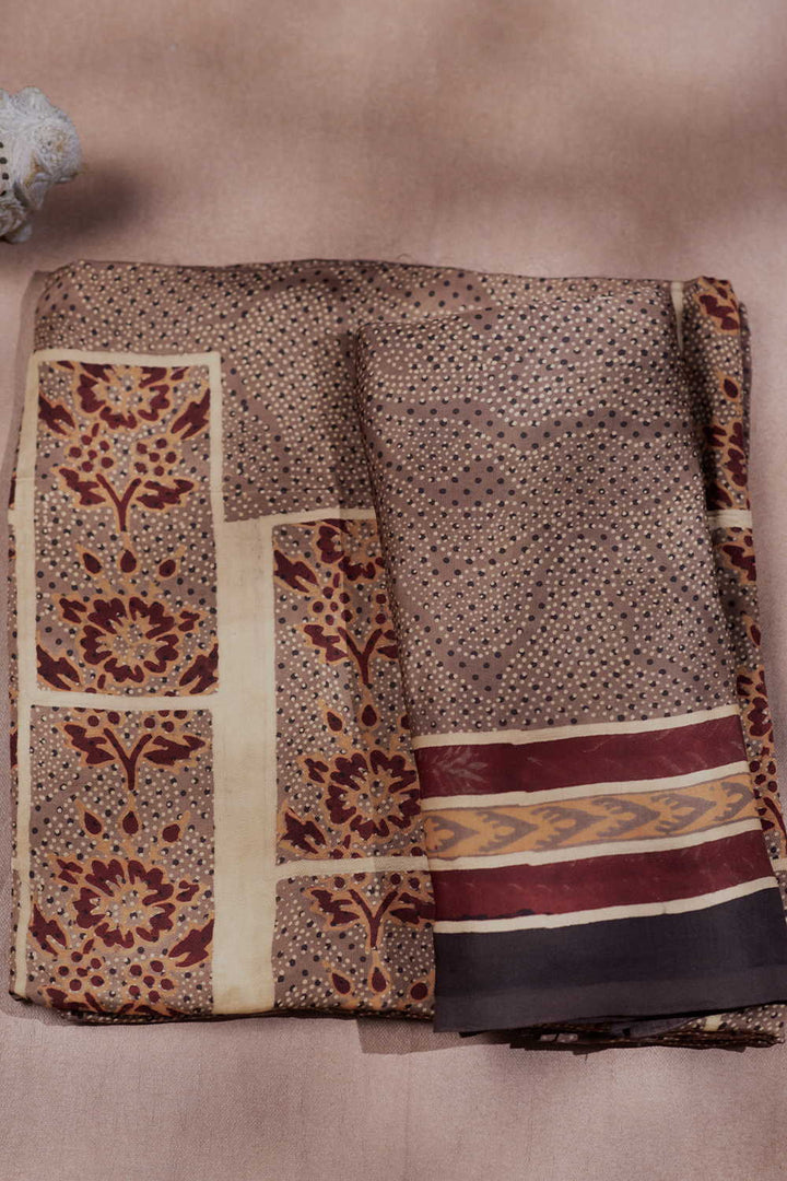 Ajrak Suits - Matkatus 