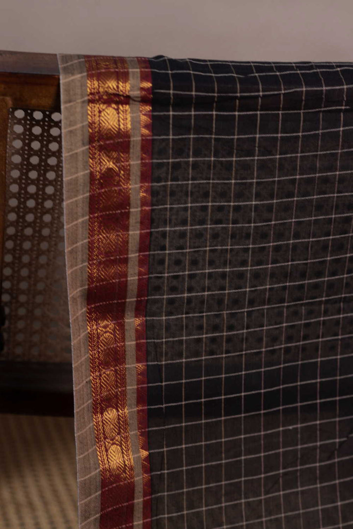 Border Fabrics - Matkatus 