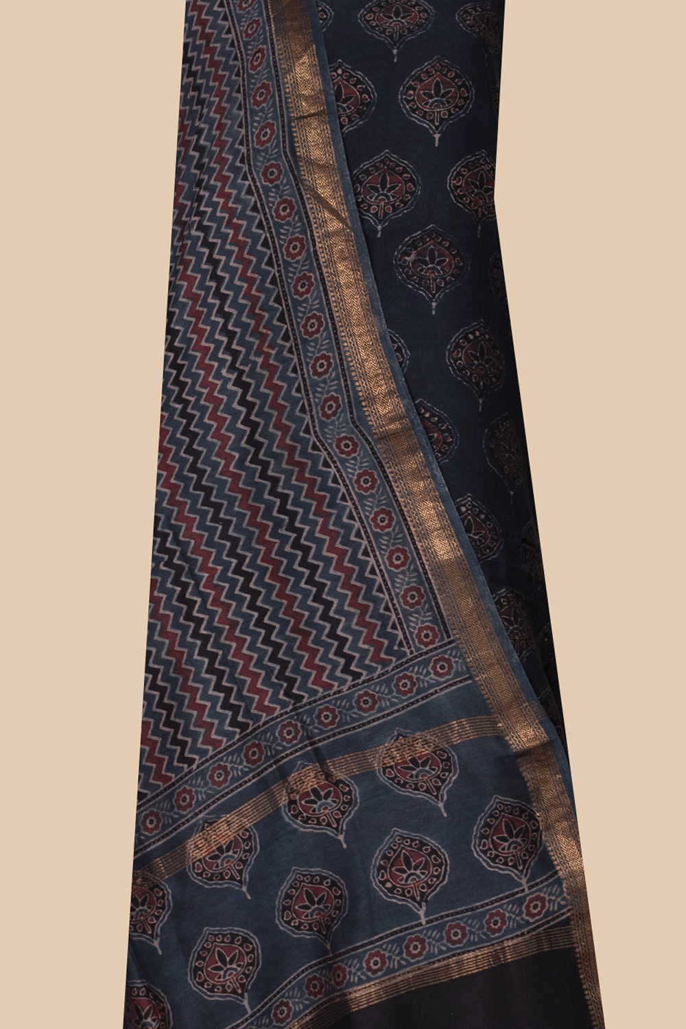 Unstitched Suits-Matkatus 