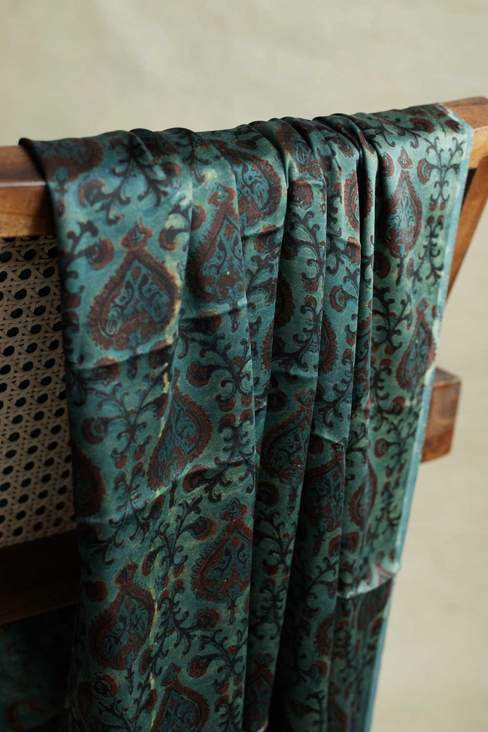 Silk Fabrics - Matkatus