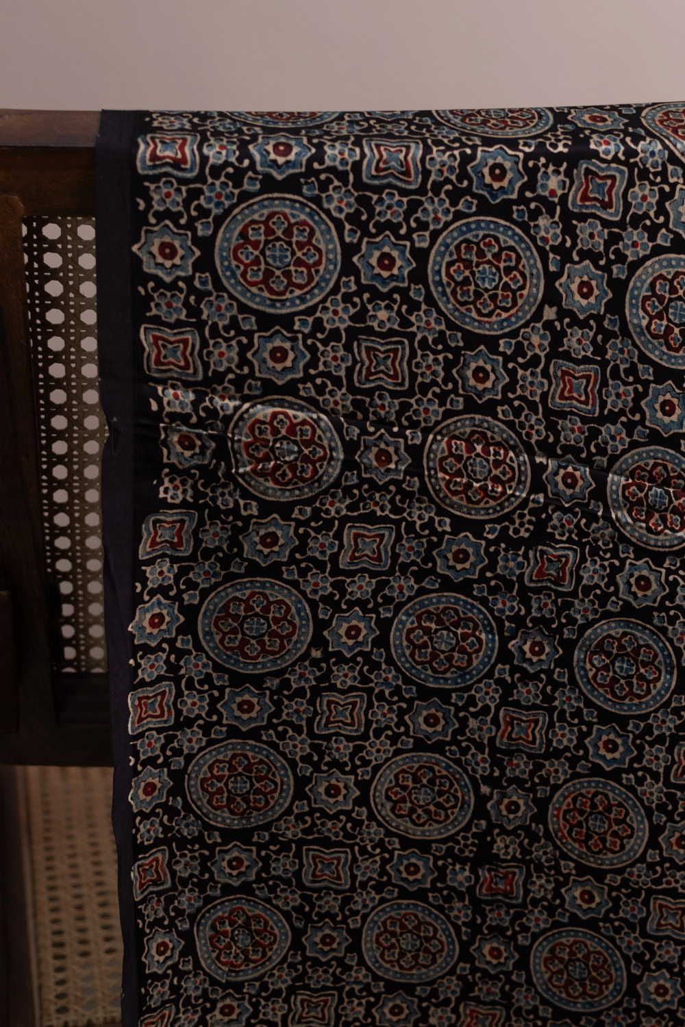 Silk Fabrics - Matkatus