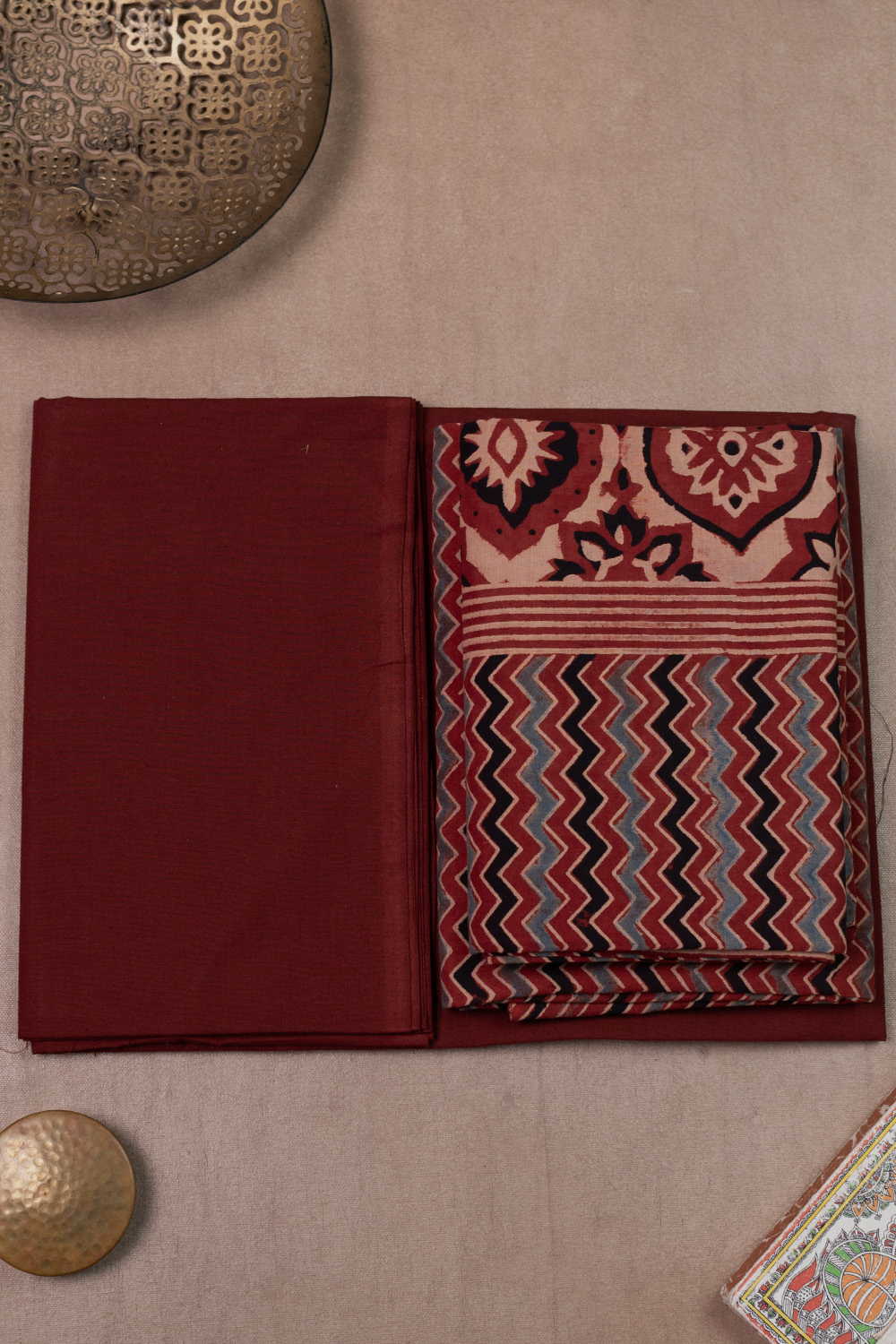 Ajrak Suits - Matkatus