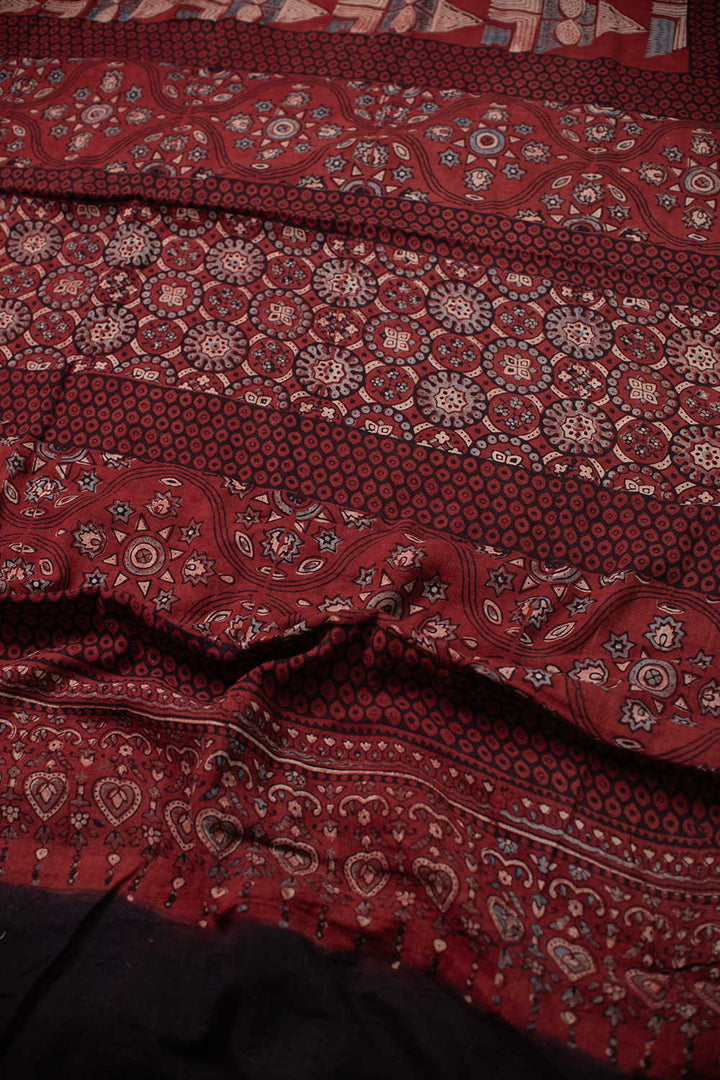 Sarees - Matkatus 