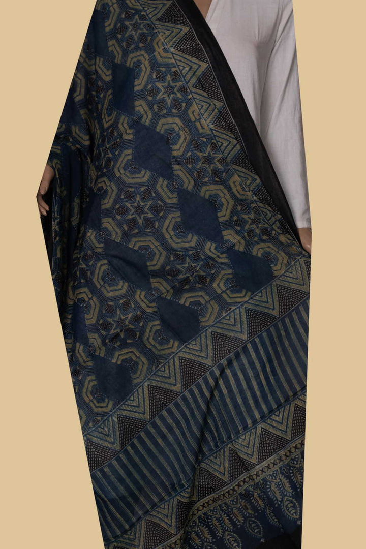 Ajrak Cotton Dupatta - Matkatus 