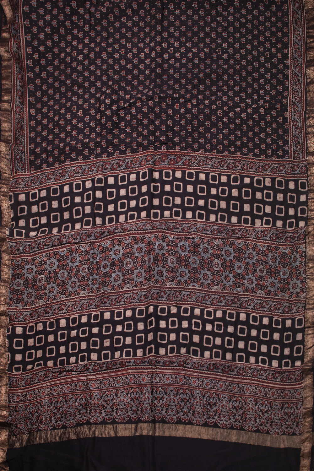 Ajrak Sarees - Matkatus 