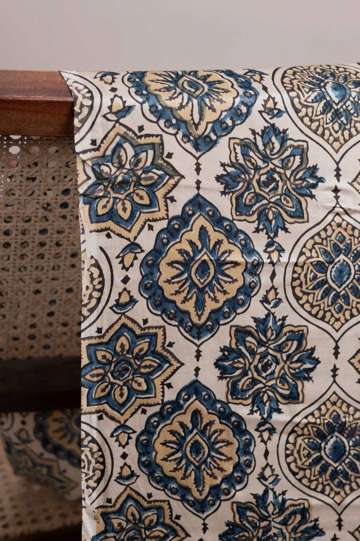 Ajrak fabrics - Matkatus