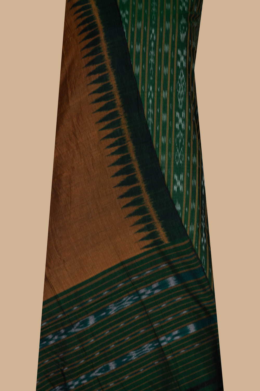 Ikat Suits - Matkatus 