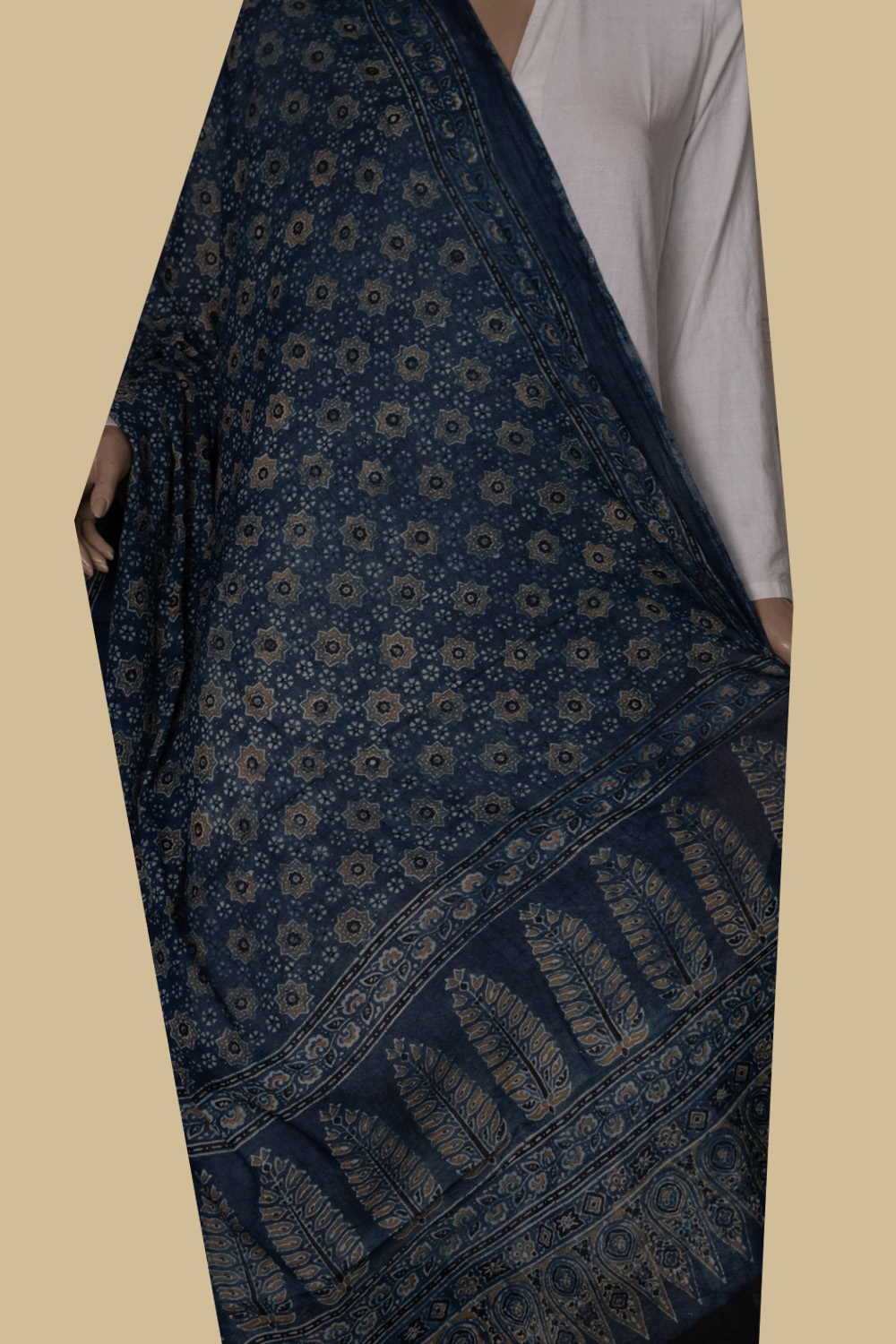 Ajrak Cotton Dupatta - Matkatus 