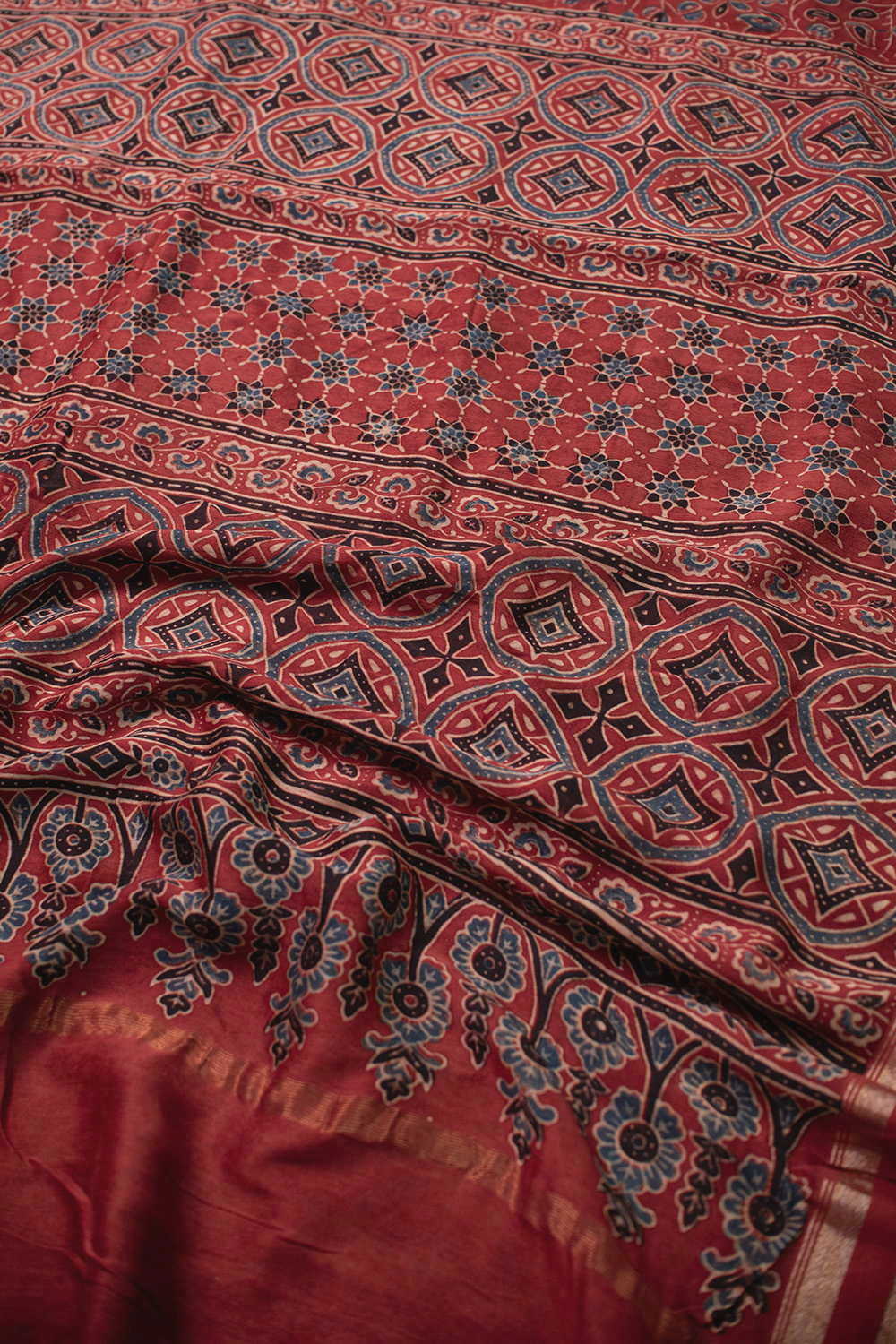 Ajrak Sarees - Matkatus 