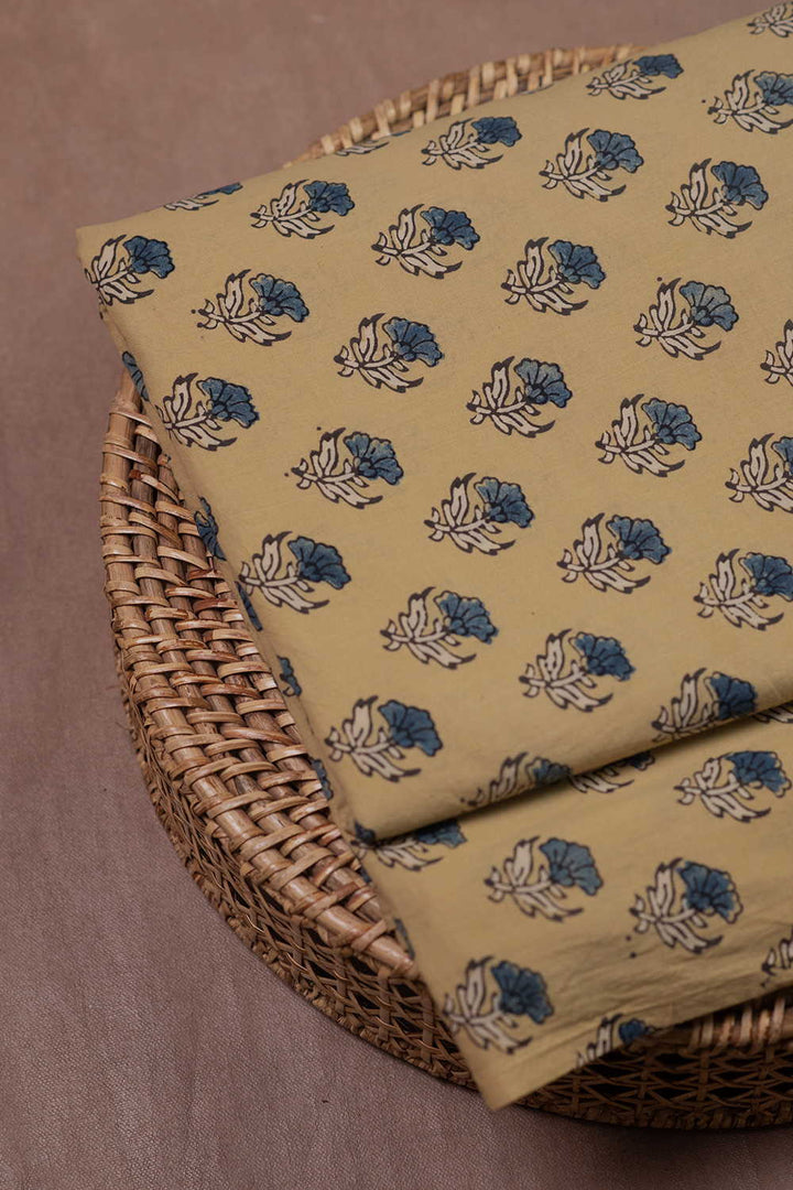 Ajrak Fabric - Matkatus 