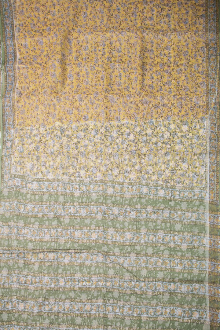 Sarees - Matkatus 