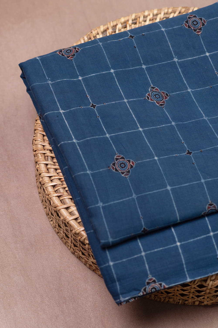 Ajrak Fabric - Matkatus