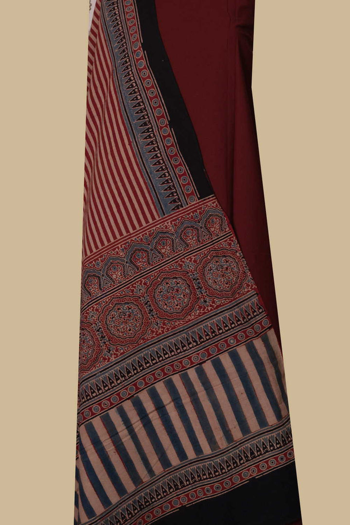 Unstitched Suits - Matkatus 