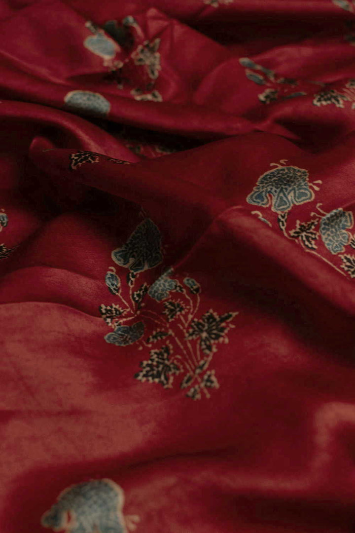 Silk Fabrics - Matkatus