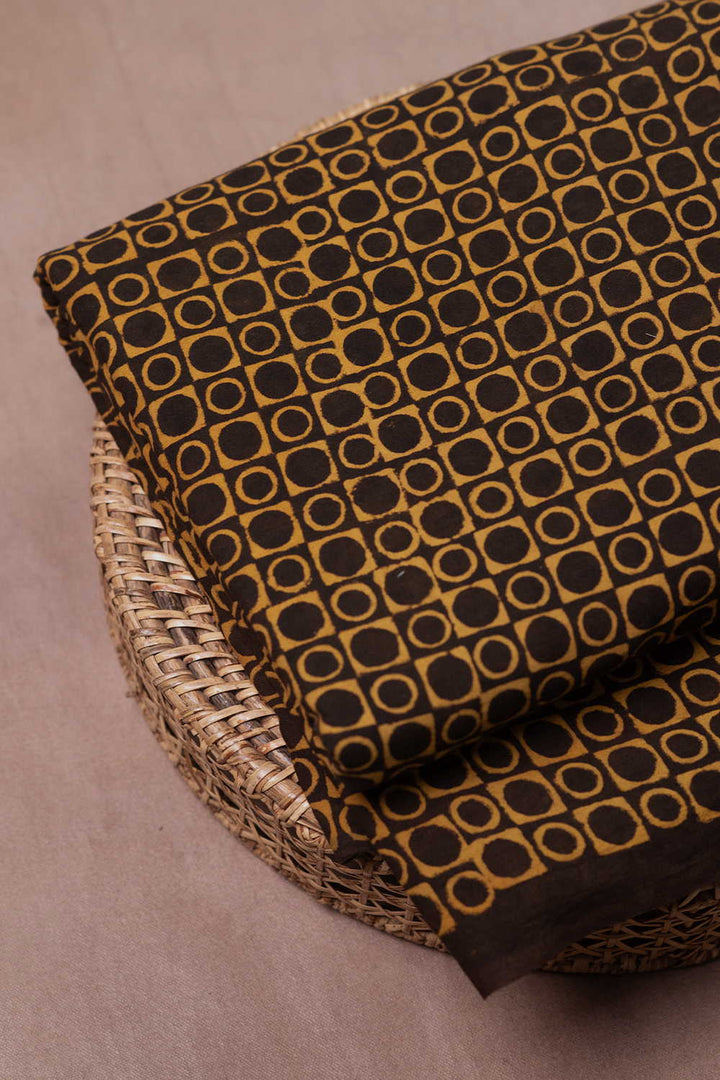 Ajrak Fabric - Matkatus