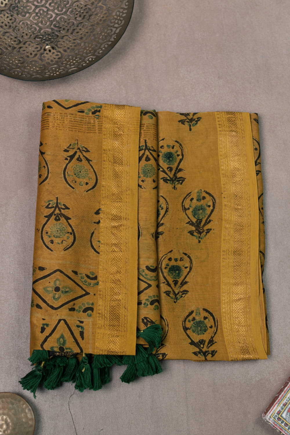 Ajrak Suits-Matkatus 