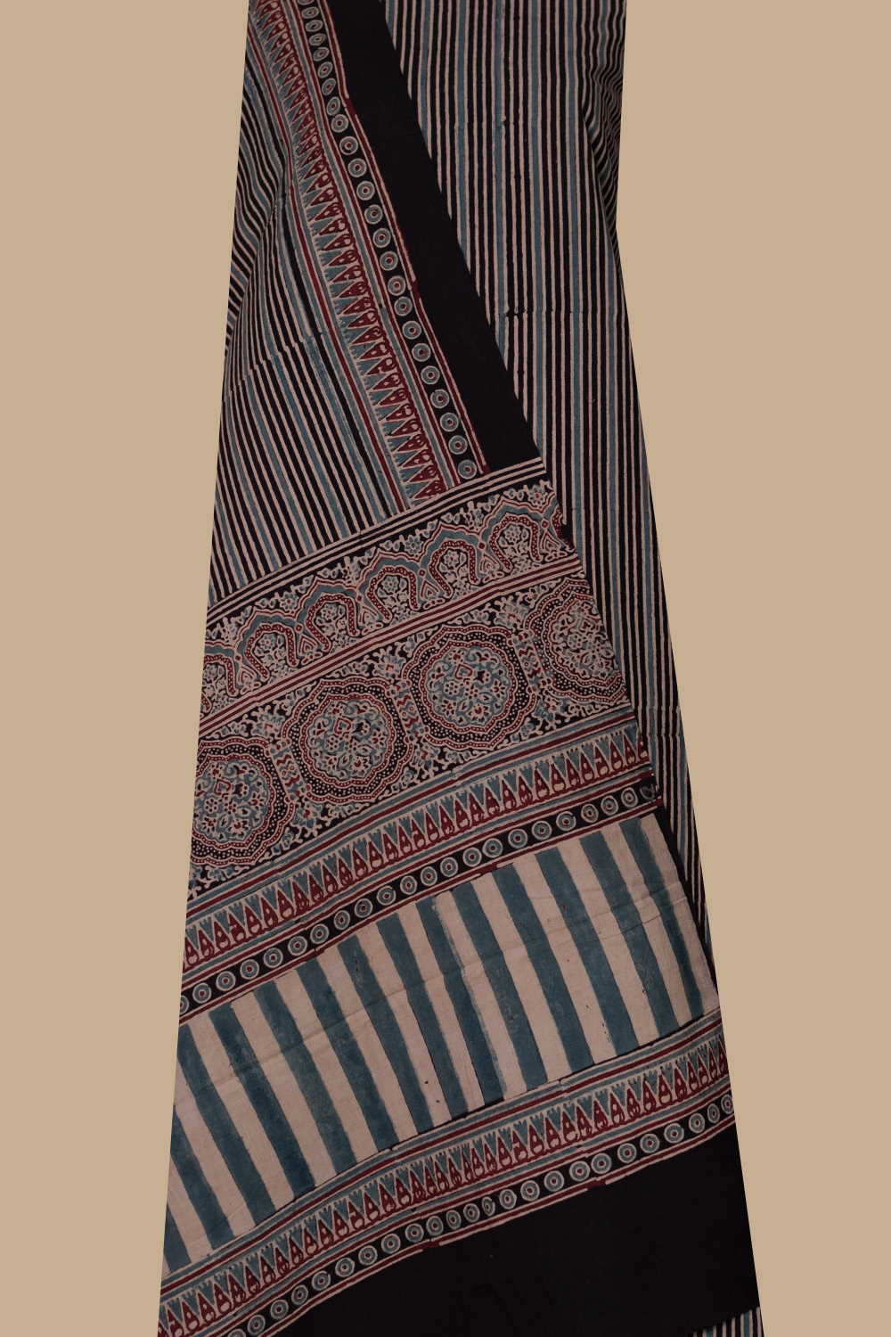 Unstitched Suits-Matkatus 