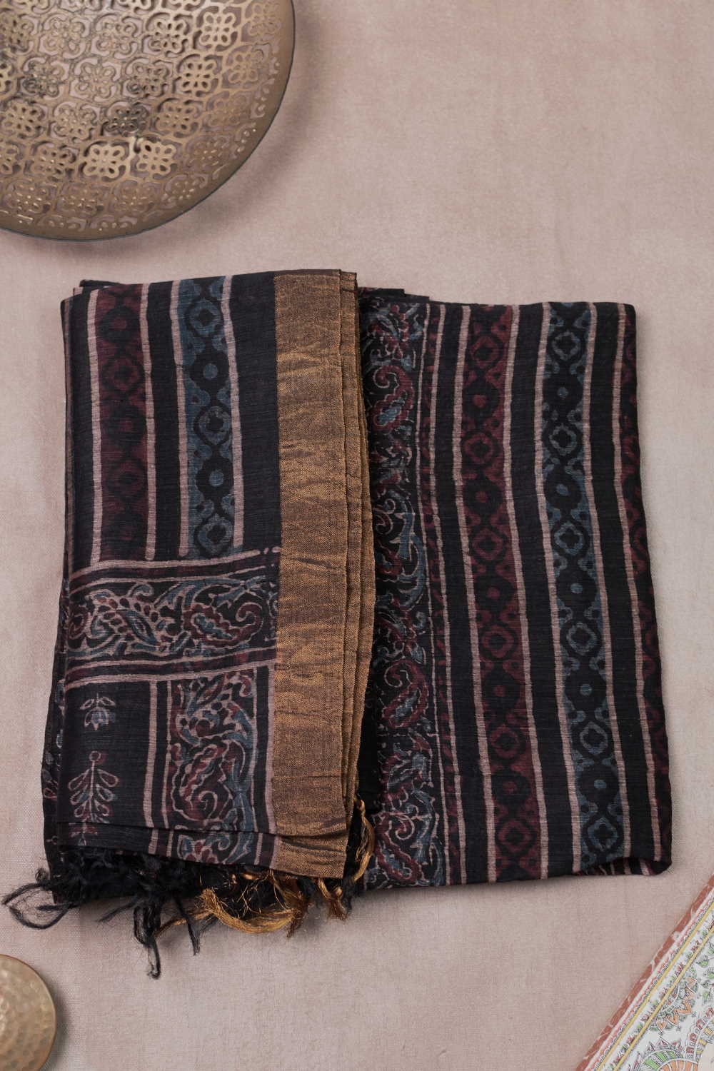 Ajrak Suits-Matkatus 