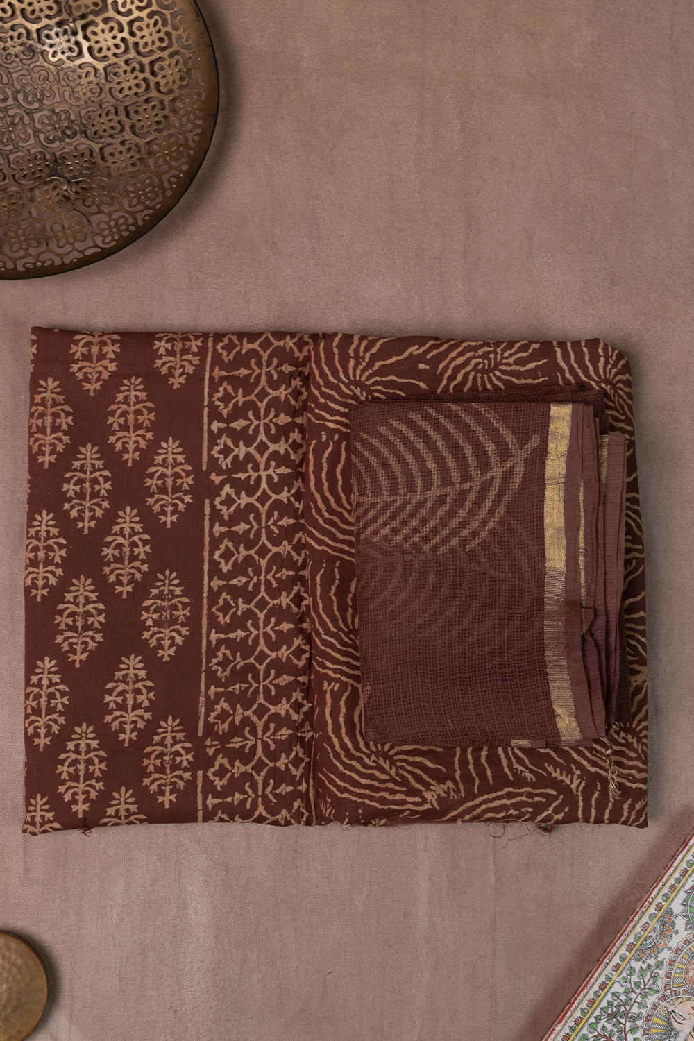 Unstitched Suits - Matkatus
