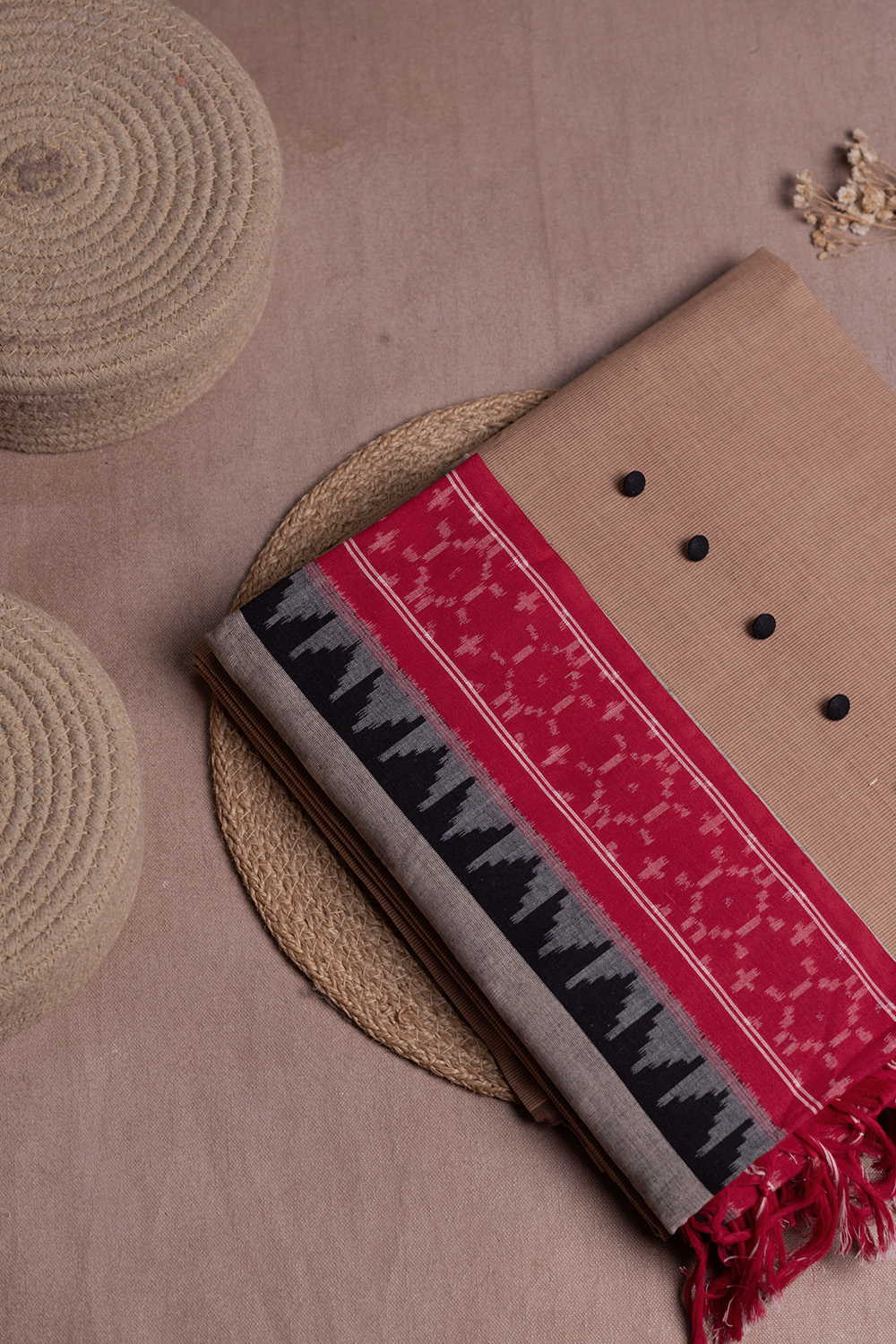 Top and Dupatta - Matkatus 