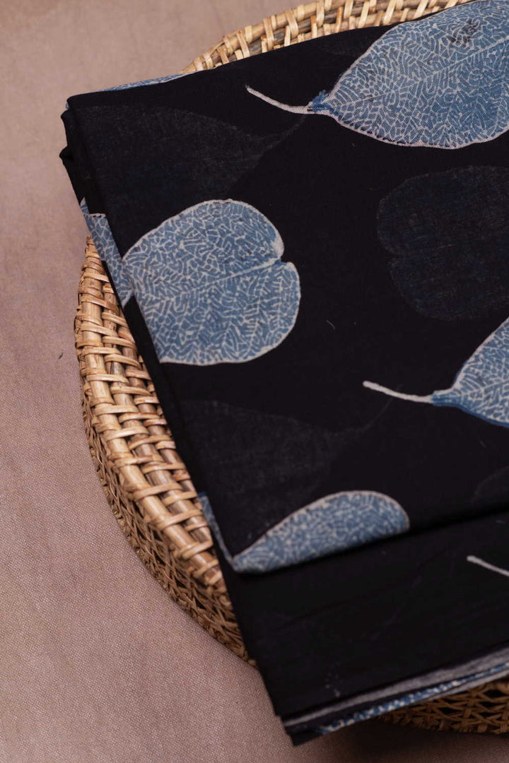 Ajrak Fabric - Matkatus