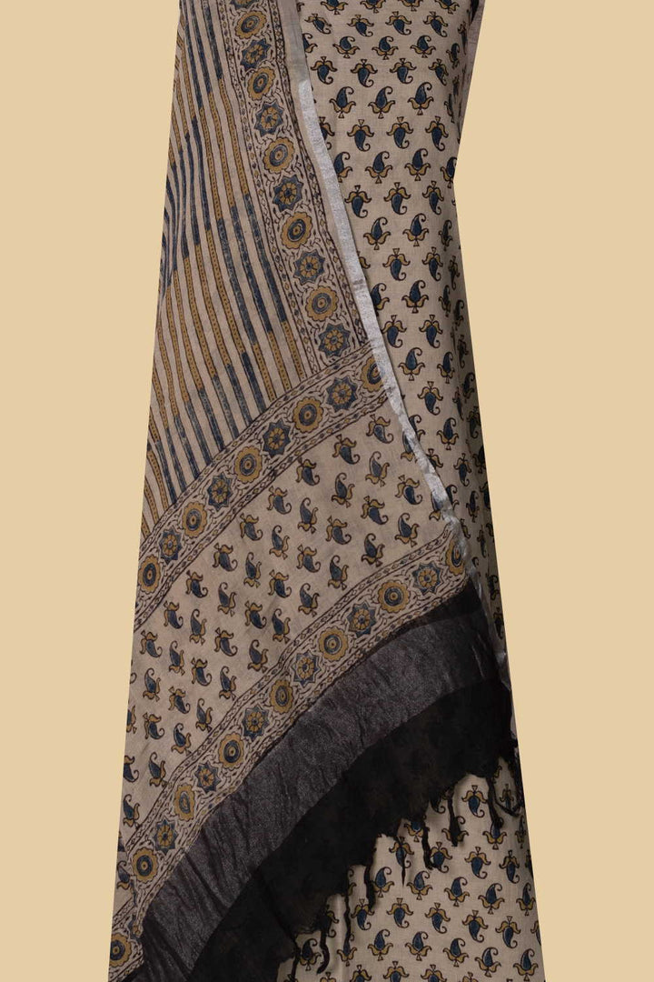 Unstitched Suits - Matkatus 