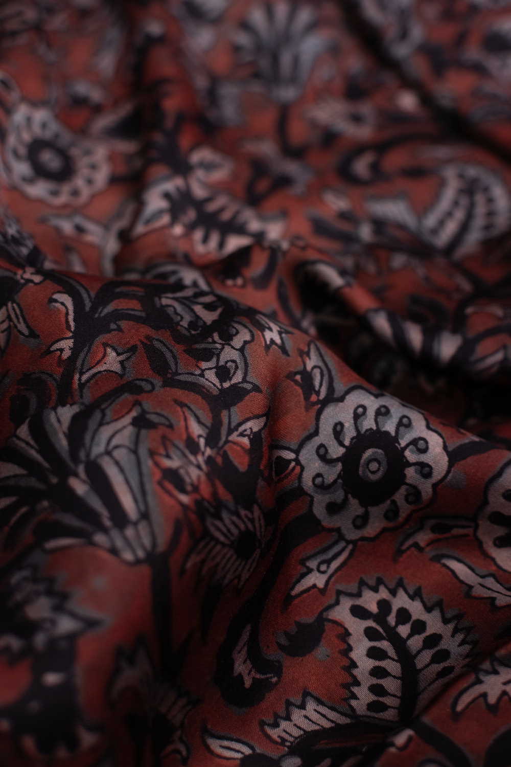 Silk Fabrics - Matkatus