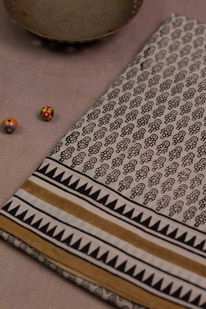 Mul Mul Cotton Saree - Matkatus 