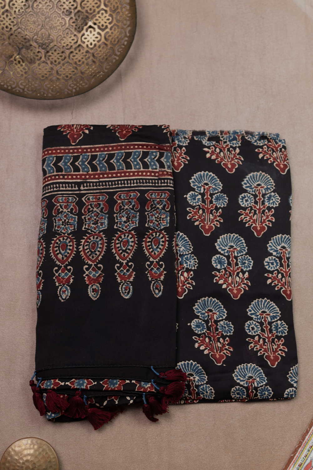 Unstitched Suits - Matkatus 
