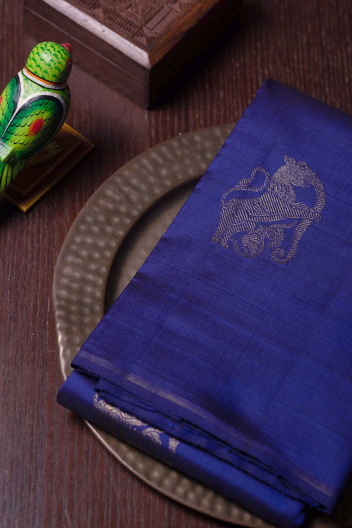 Patt Sarees - Matkatus 
