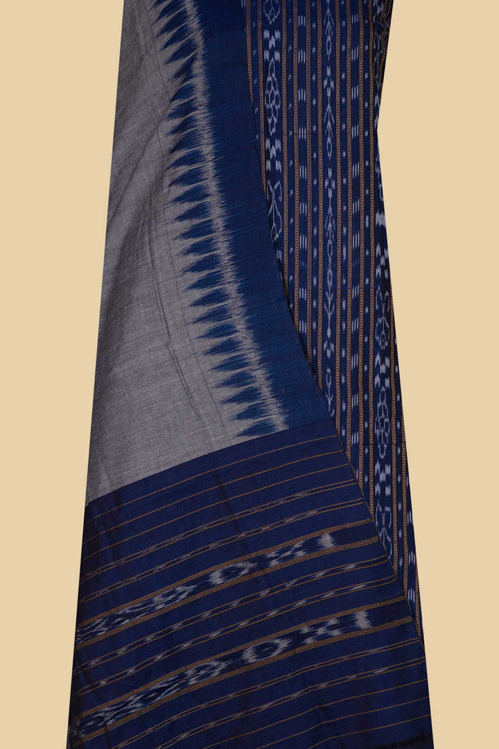 Ikat Suits - Matkatus 