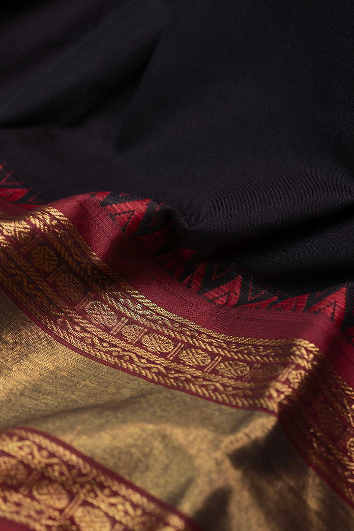Border Fabrics - Matkatus 