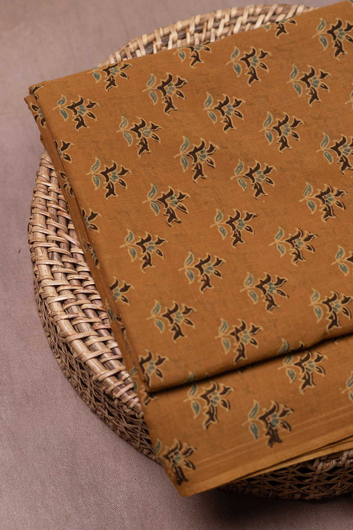 Ajrak Fabric - Matkatus